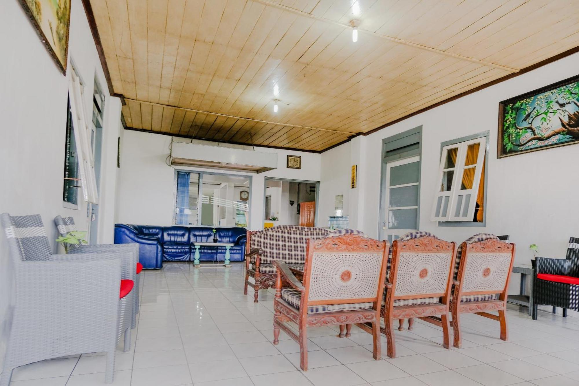 Oyo Life 2638 Hotel Raya Sarangan Exteriér fotografie