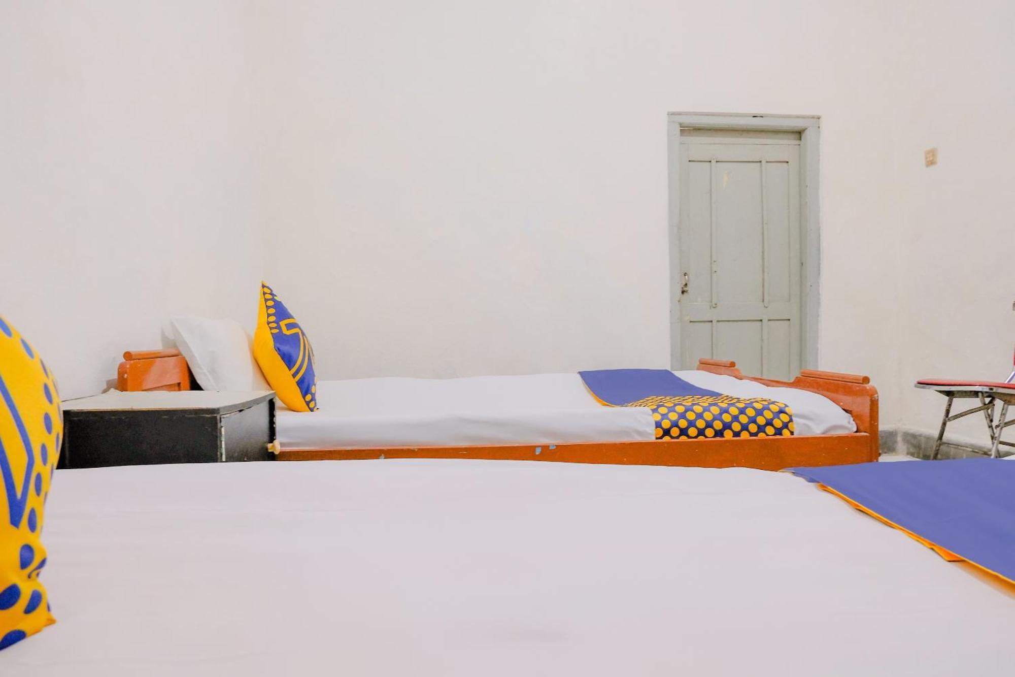 Oyo Life 2638 Hotel Raya Sarangan Exteriér fotografie